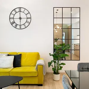 Beautiful With 2 Bedrooms For 7 Guests, Jewish District Apartment